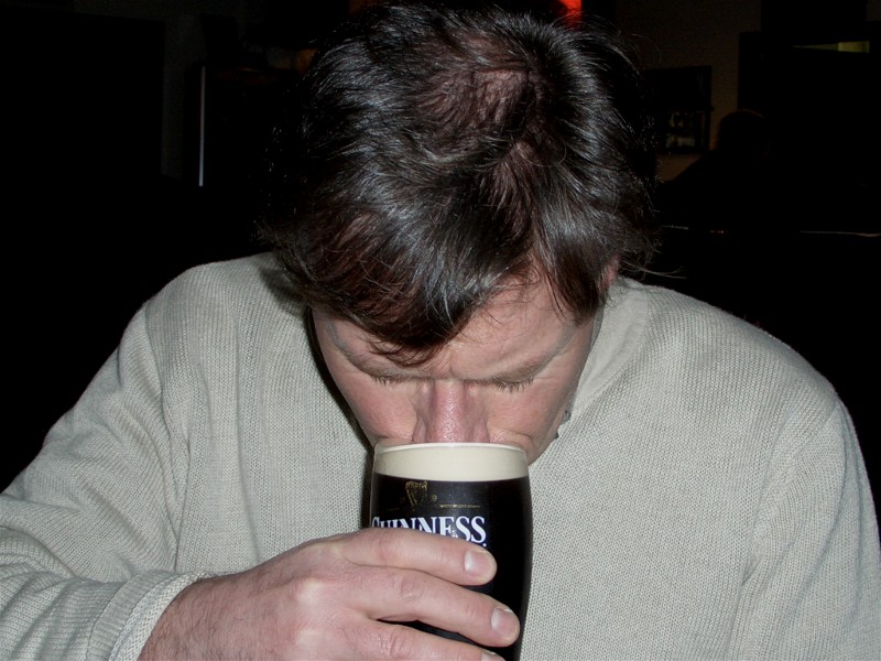 En liten test av det gode, mørke øl, lukte, smake - hmm åhhhh Guinness.