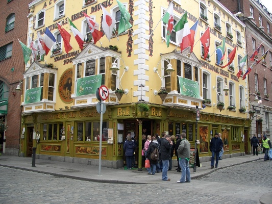 The Oliver St. John i Temple bar.